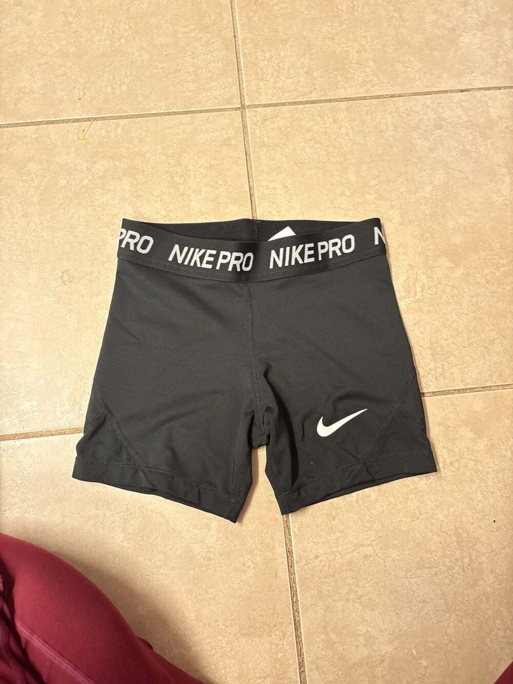 Nike Pro Women's 3-Inch Dri-FIT Training Shorts Black/White